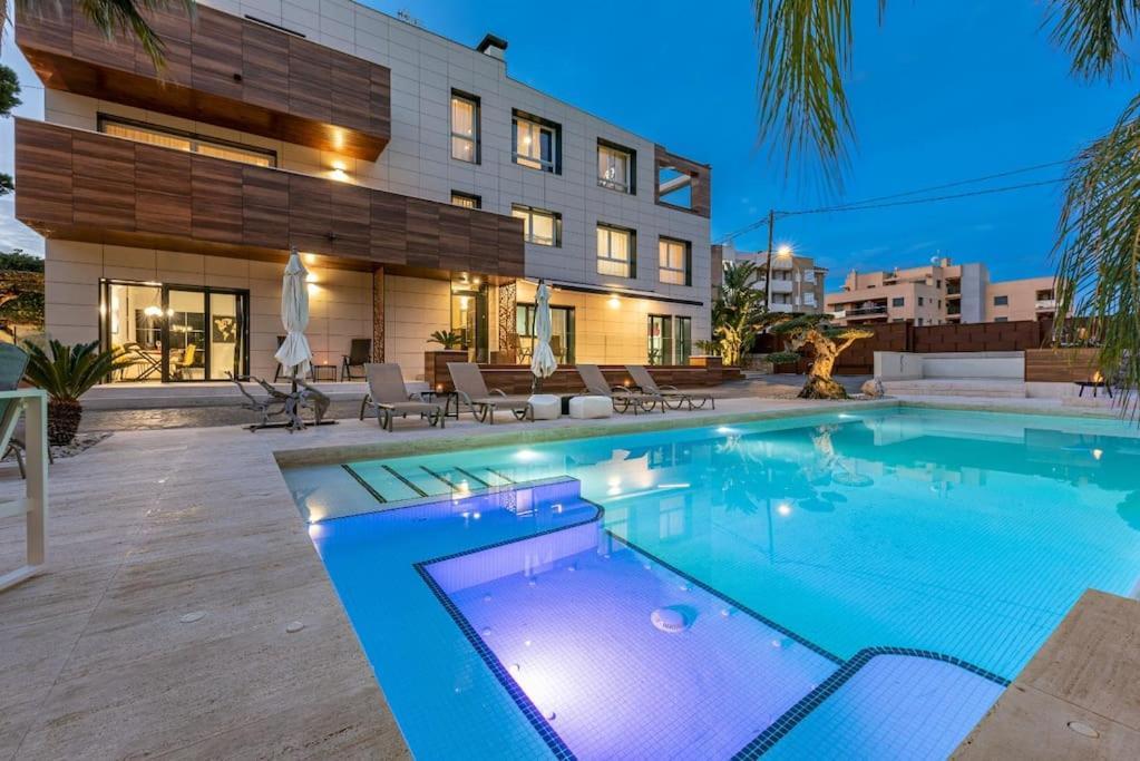 Apartamento Lusso E Relax Con Piscina A 2 Minuti Dal Mare Miami Platja  Exterior foto