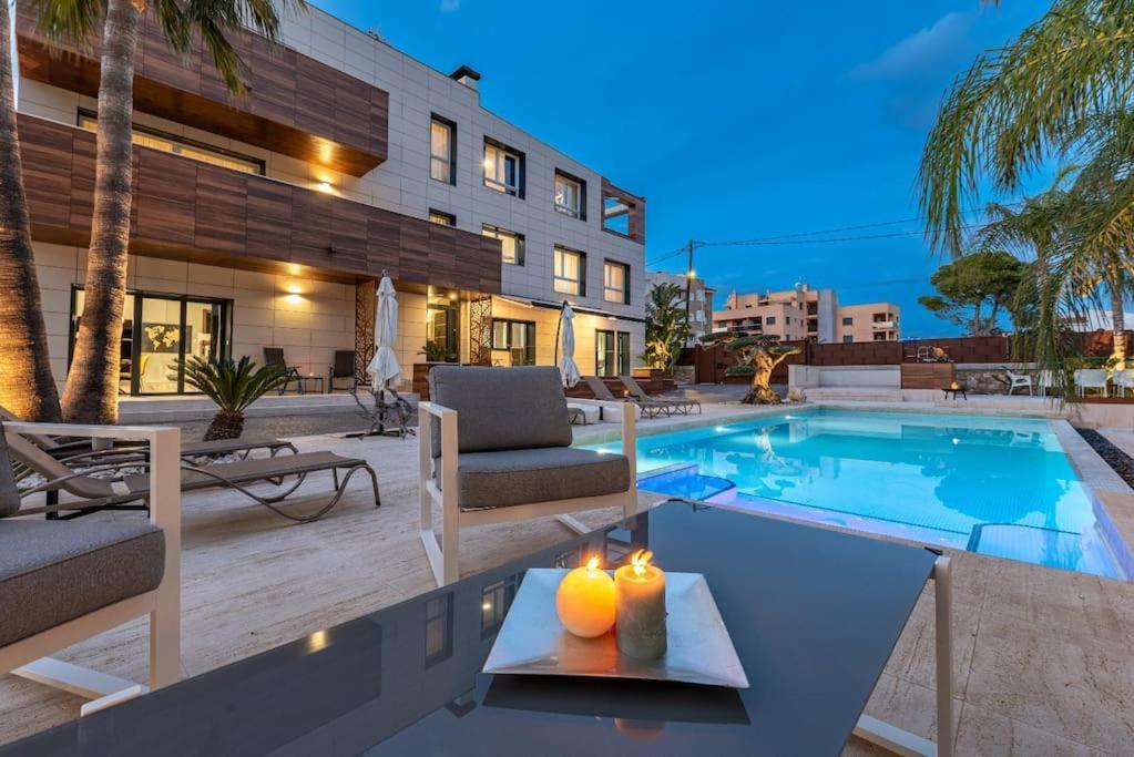 Apartamento Lusso E Relax Con Piscina A 2 Minuti Dal Mare Miami Platja  Exterior foto